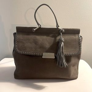 Kate Spade satchel with tassel in Gray pebbled leather excellent used condition